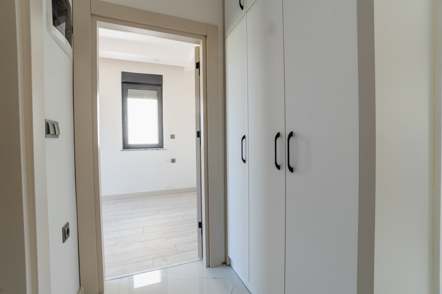 ANTALYA DÖŞEMEALTI YENİKÖY'DE SATILIK 1+1 DAİRE