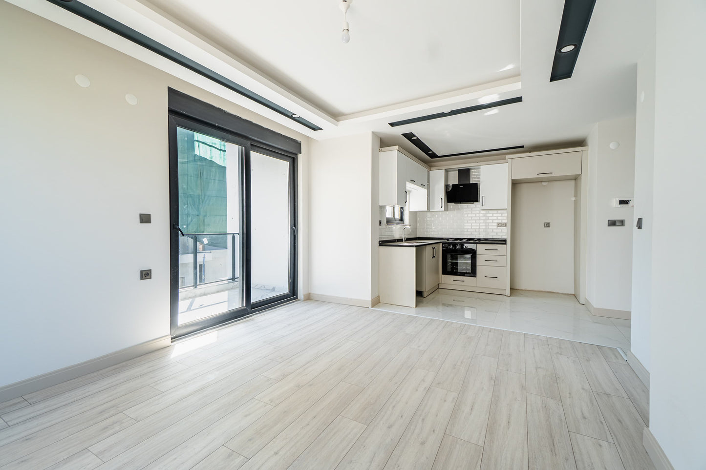 ANTALYA DÖŞEMEALTI YENİKÖY'DE SATILIK 1+1 DAİRE