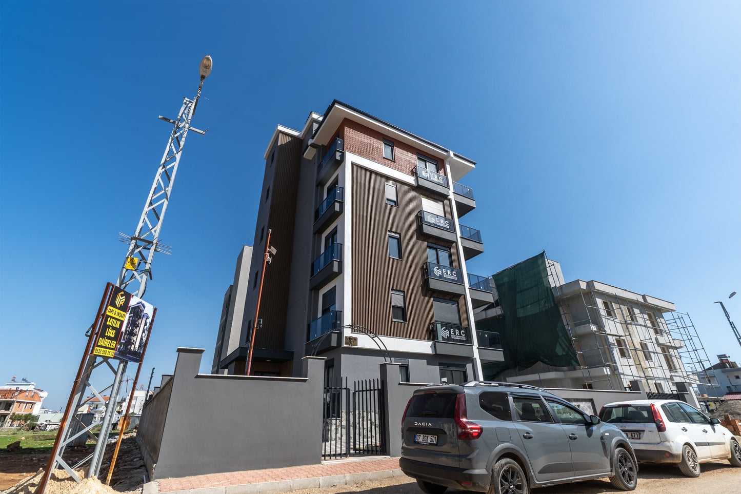 ANTALYA DÖŞEMEALTI YENİKÖY'DE SATILIK 1+1 DAİRE