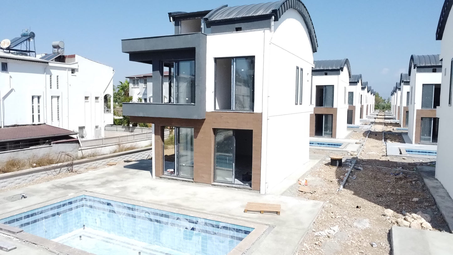 ANTALYA SERİK BELEK'TE SATILIK LÜKS VİLLA