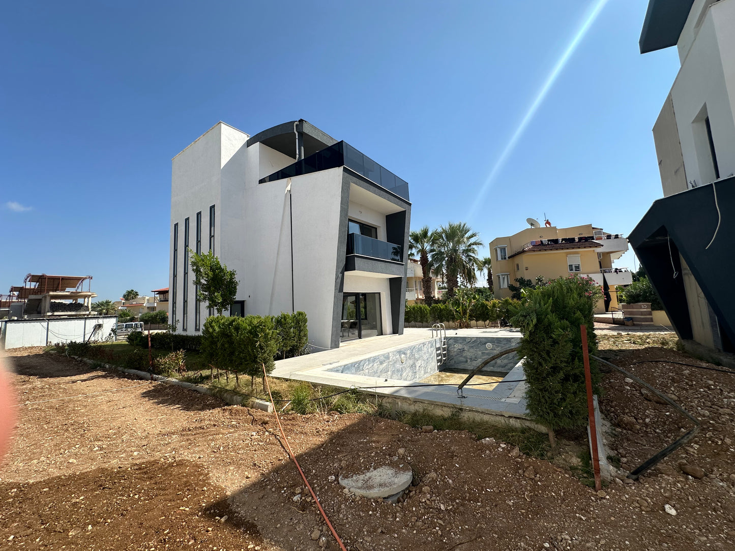 ANTALYA SERİK BELEK'TE SATILIK LÜKS VİLLA