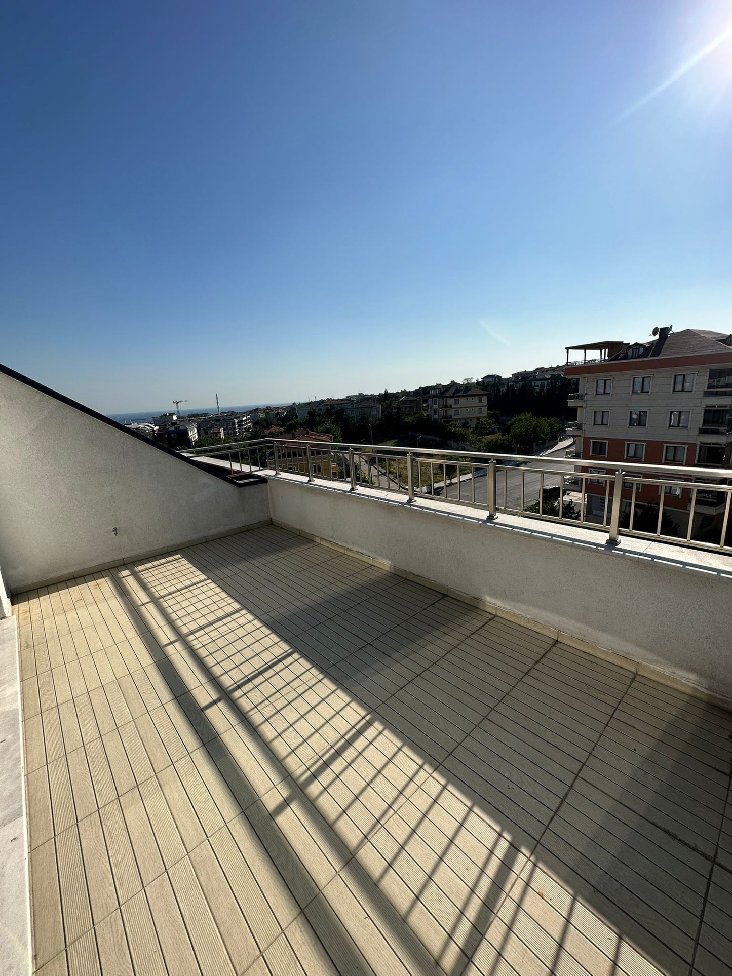 BEYLİKDÜZÜ YASEMİN EVLERİNDE SATILIK DUBLEKS DAİRE