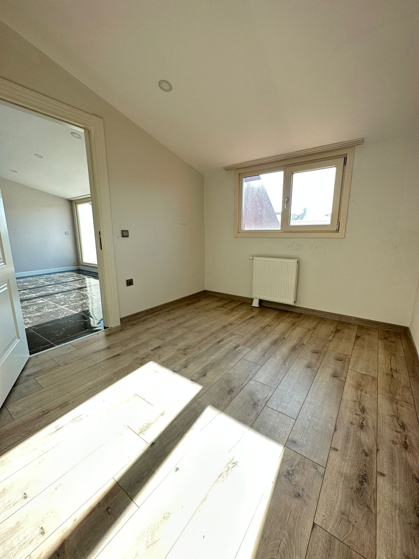 BEYLİKDÜZÜ YASEMİN EVLERİNDE SATILIK DUBLEKS DAİRE