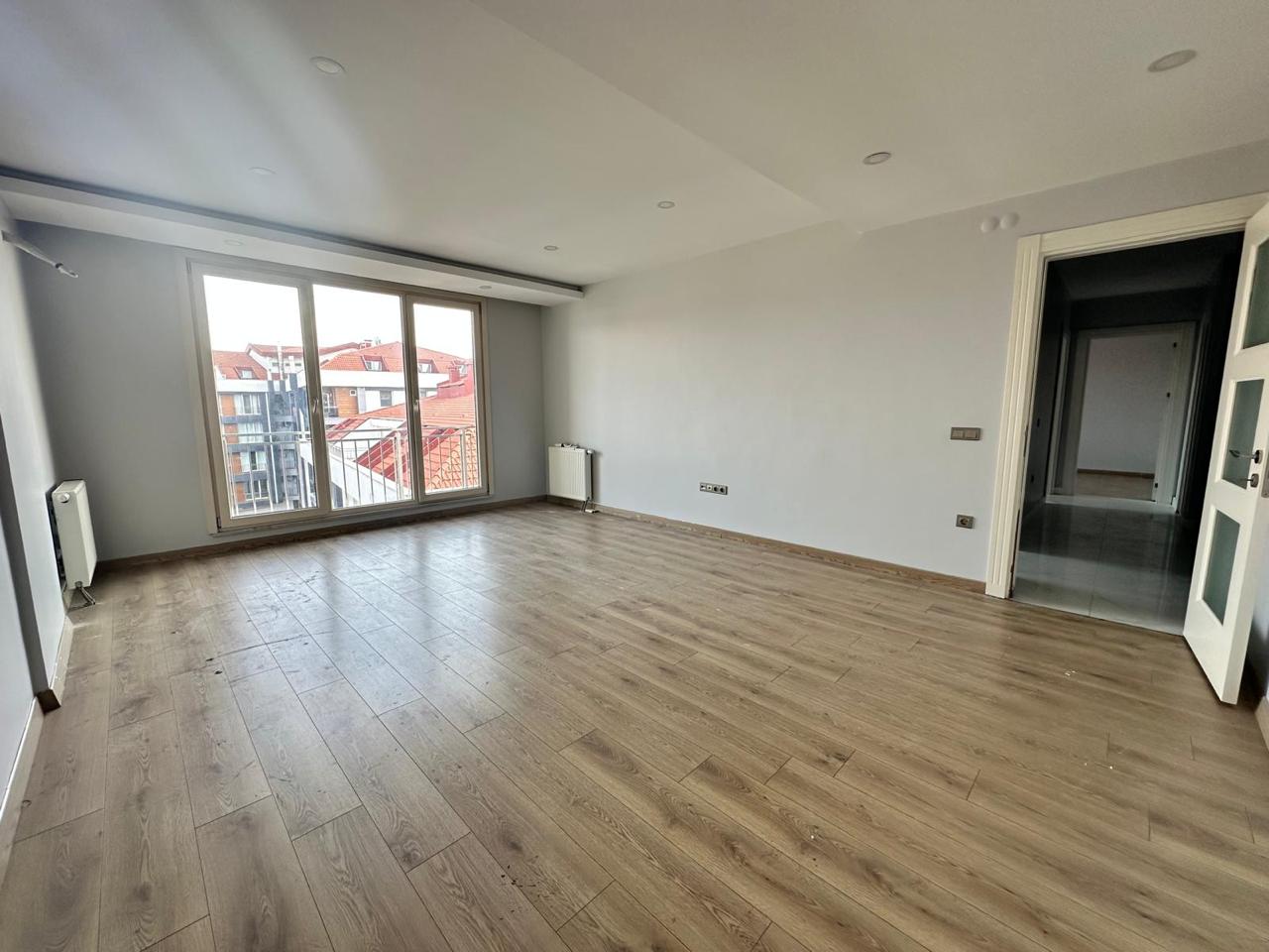 BEYLİKDÜZÜ YASEMİN EVLERİNDE SATILIK DUBLEKS DAİRE