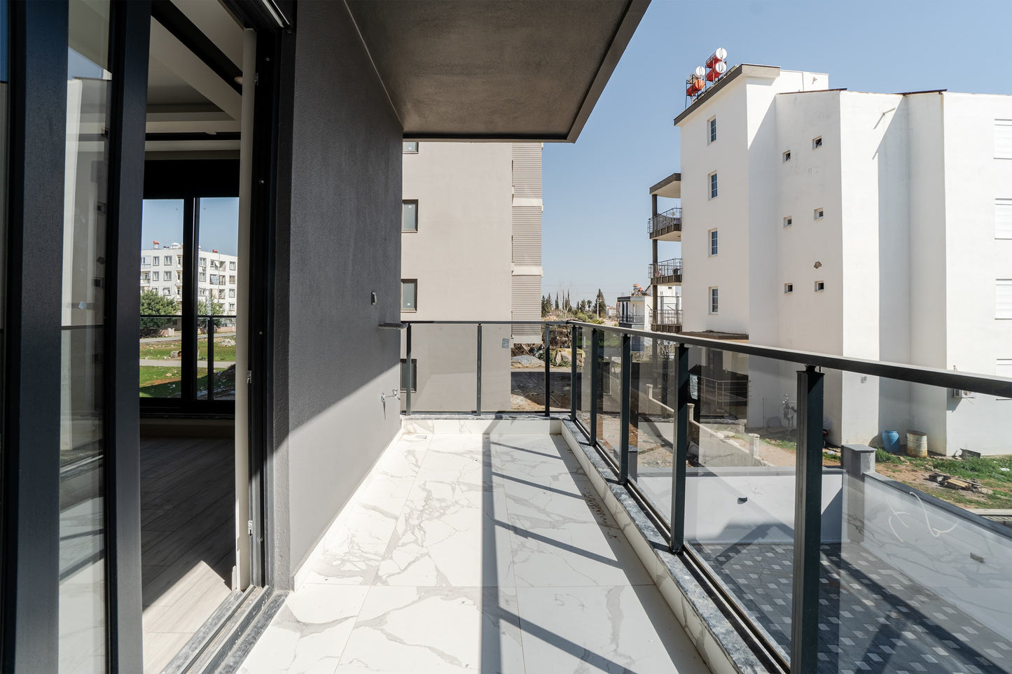 ANTALYA DÖŞEMEALTI YENİKÖY'DE SATILIK 1+1 DAİRE