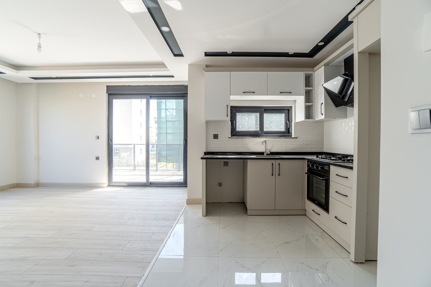 ANTALYA DÖŞEMEALTI YENİKÖY'DE SATILIK 1+1 DAİRE