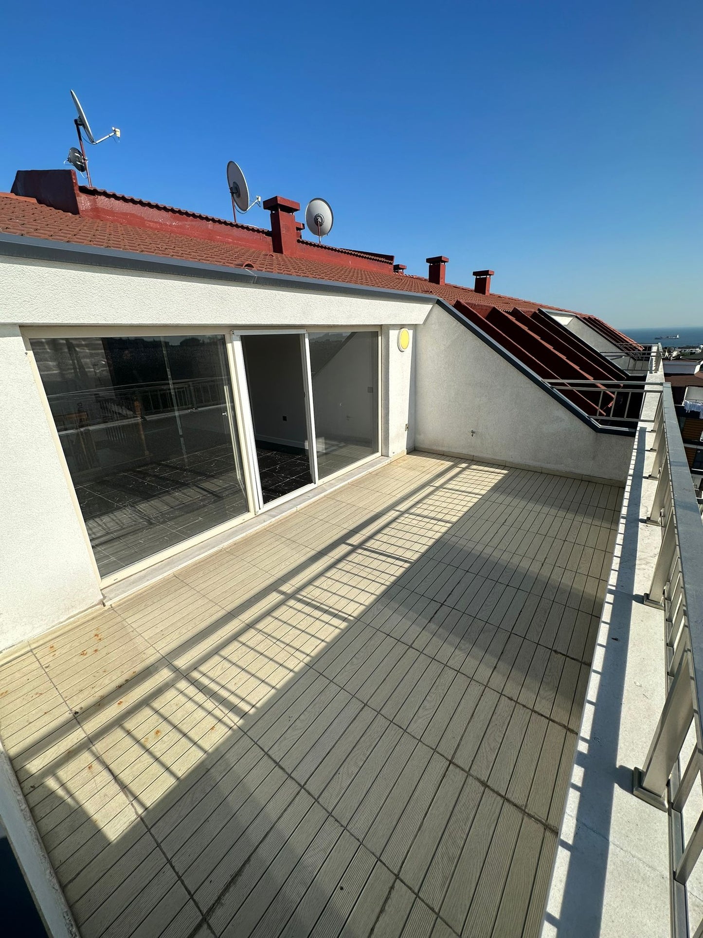 BEYLİKDÜZÜ YASEMİN EVLERİNDE SATILIK DUBLEKS DAİRE