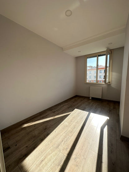 BEYLİKDÜZÜ YASEMİN EVLERİNDE SATILIK DUBLEKS DAİRE