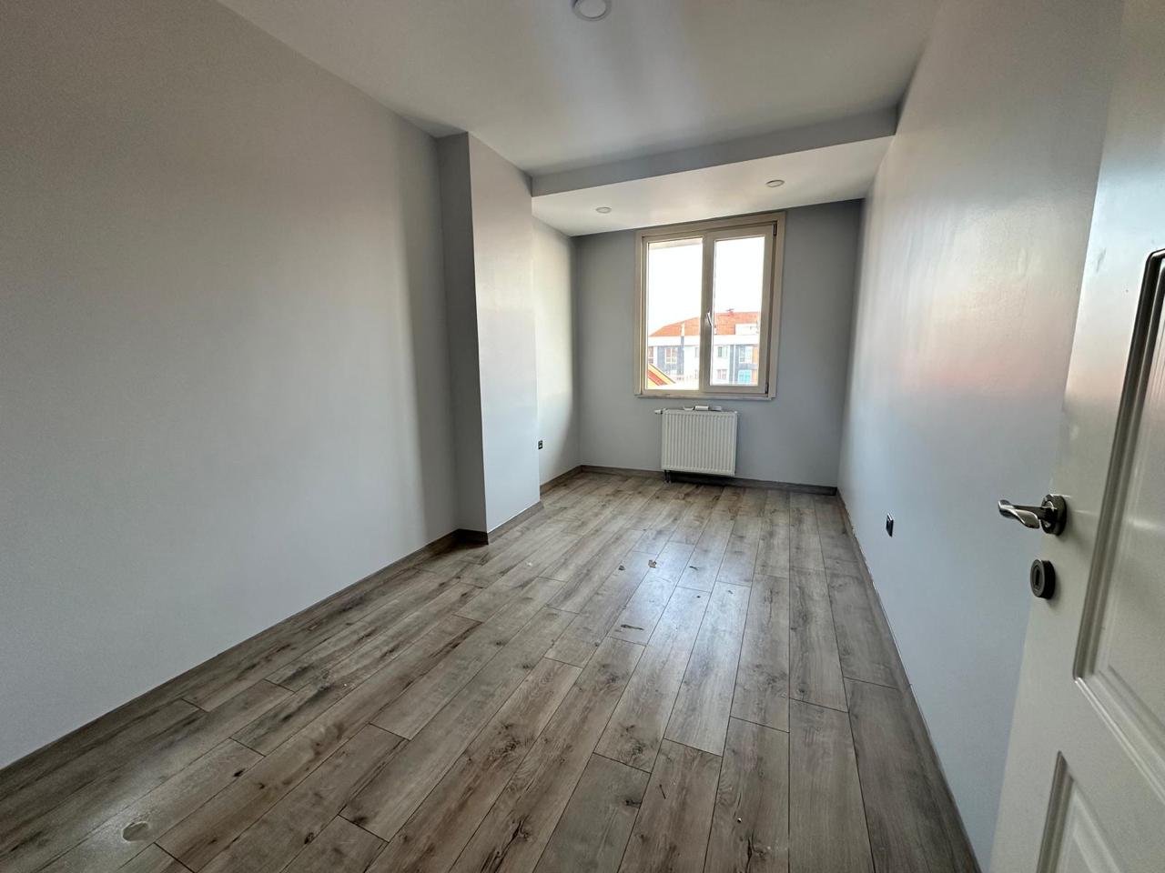 BEYLİKDÜZÜ YASEMİN EVLERİNDE SATILIK DUBLEKS DAİRE