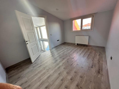BEYLİKDÜZÜ YASEMİN EVLERİNDE SATILIK DUBLEKS DAİRE